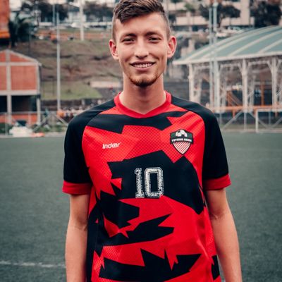 Mateo, Left Winger · Rosario